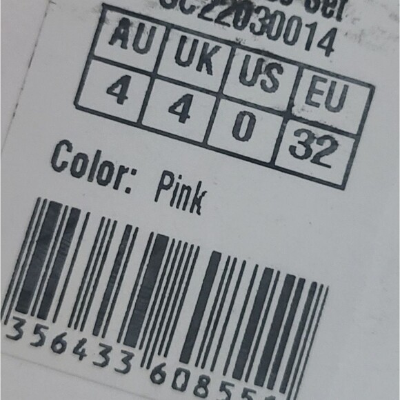 Showpo MAIDA V-FRONT CROP TOP in pink - Picture 6 of 7